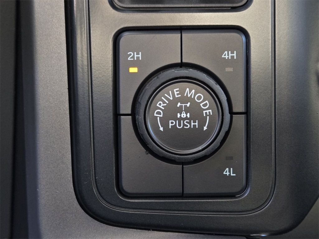Vehicle image 15 of 16