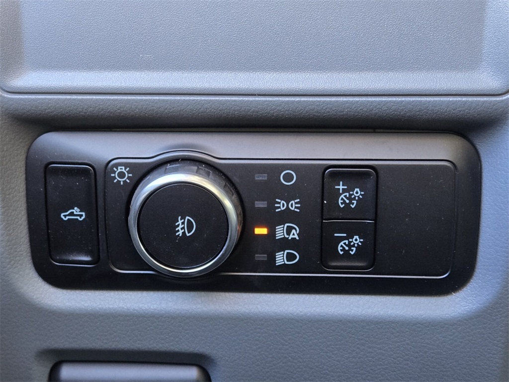 Vehicle image 16 of 16