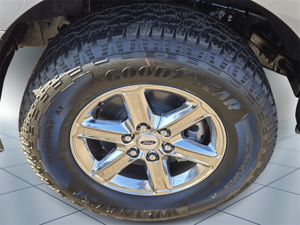 Vehicle image 5 of 16