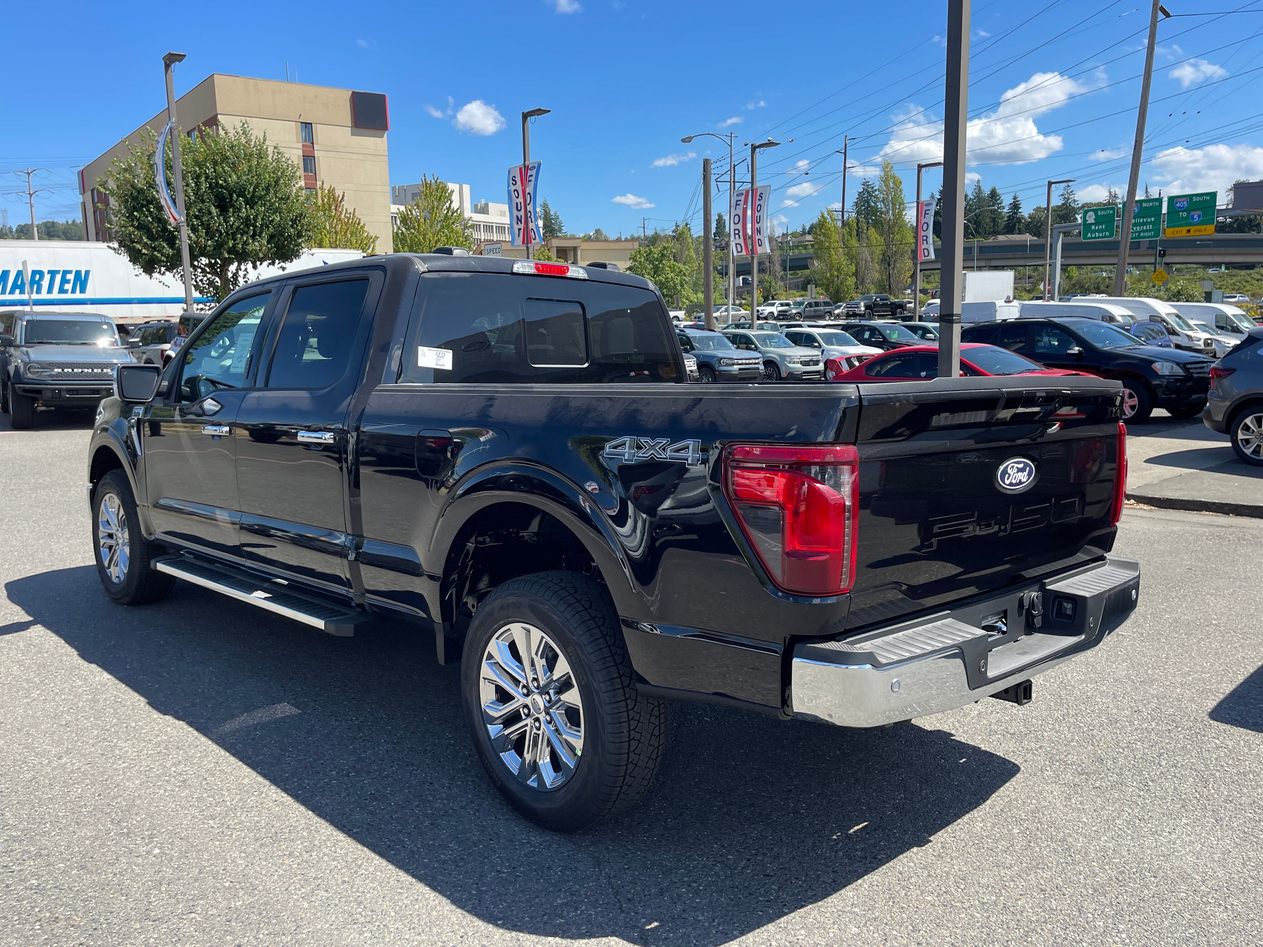 Vehicle image 7 of 10
