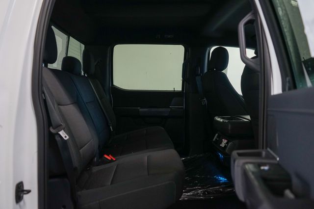 Vehicle image 29 of 30
