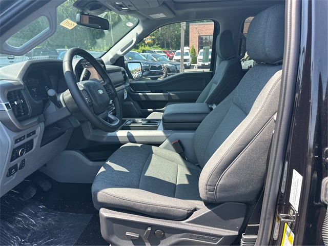 Vehicle image 17 of 31