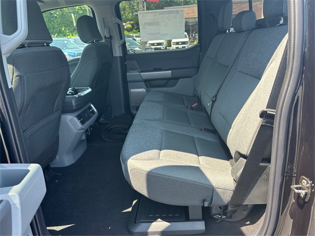 Vehicle image 16 of 31