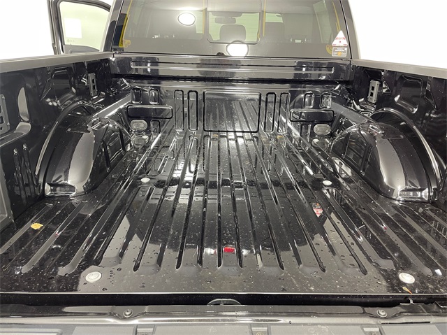 Vehicle image 20 of 23
