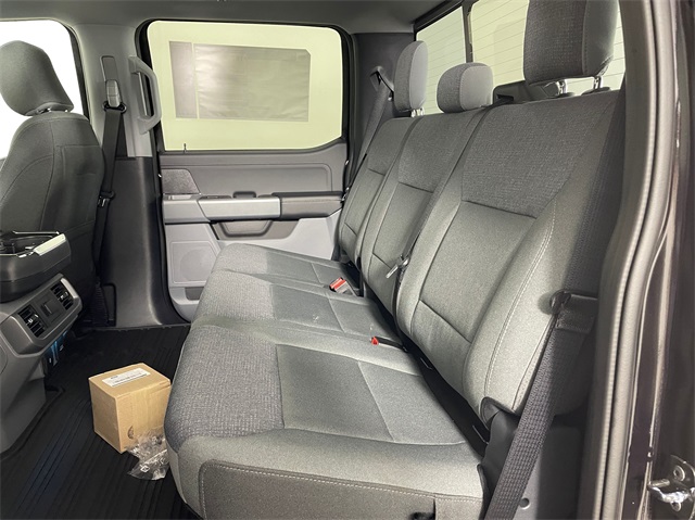 Vehicle image 7 of 23