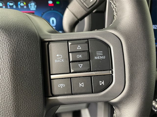 Vehicle image 14 of 23