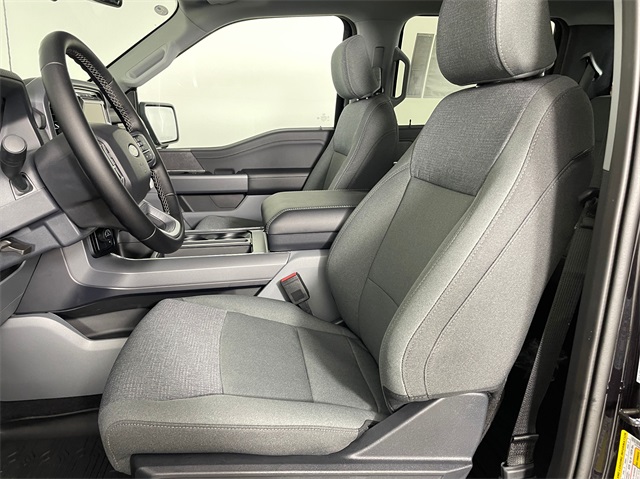 Vehicle image 8 of 23