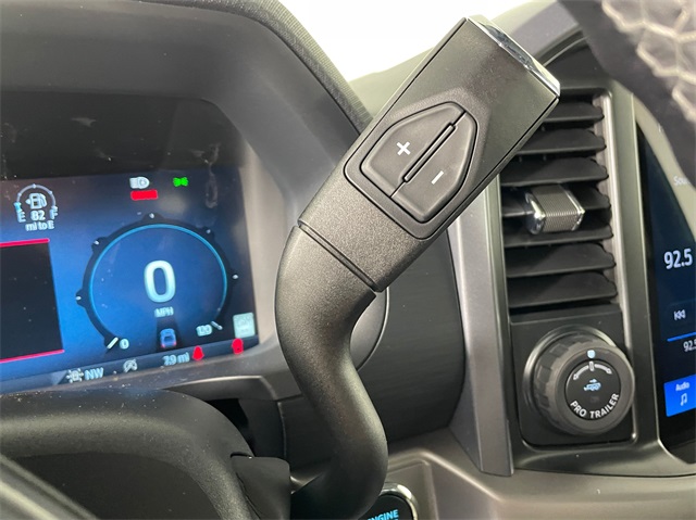 Vehicle image 17 of 23