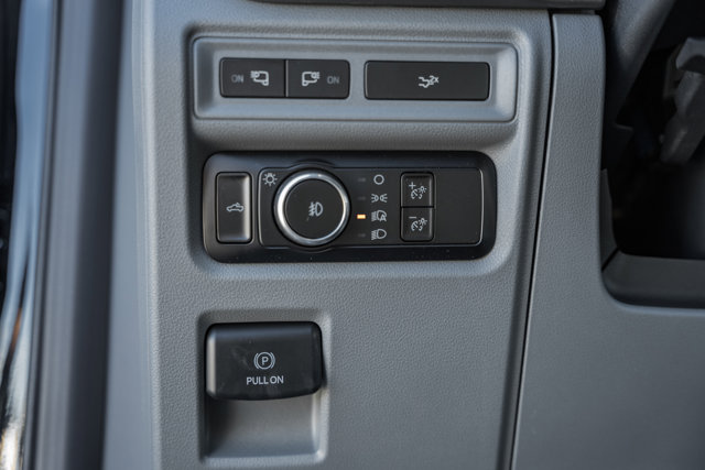 Vehicle image 28 of 45