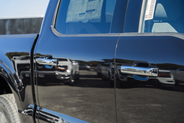 Vehicle image 14 of 45