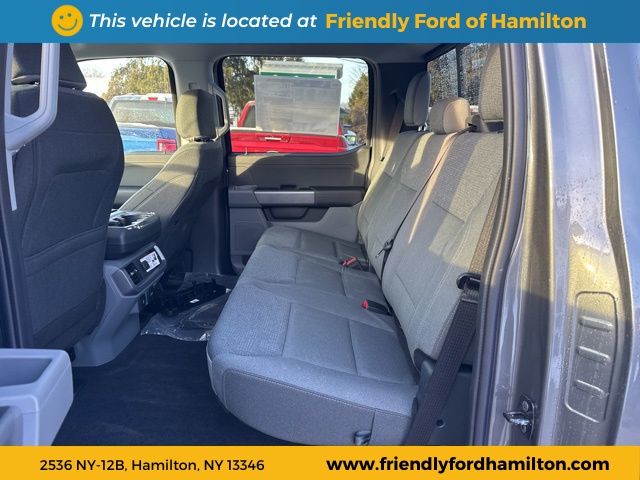 Vehicle image 23 of 25