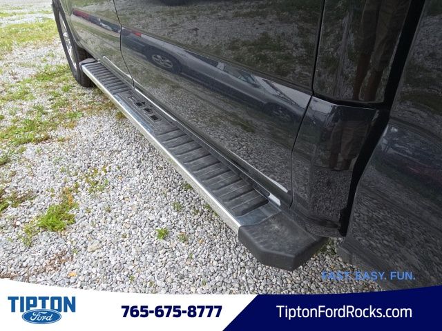 Vehicle image 42 of 43