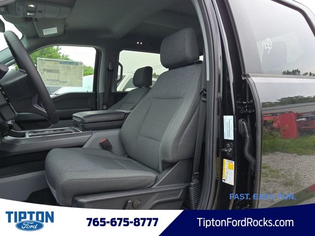 Vehicle image 13 of 43