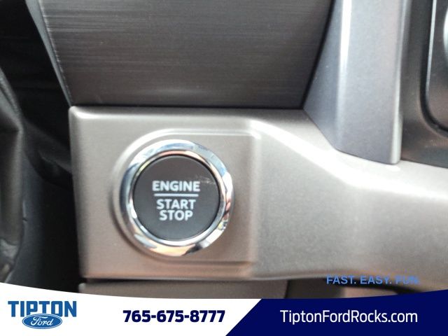 Vehicle image 26 of 43
