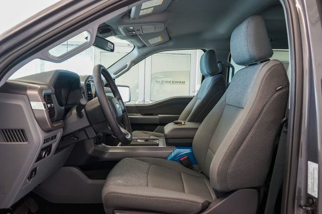 Vehicle image 13 of 25