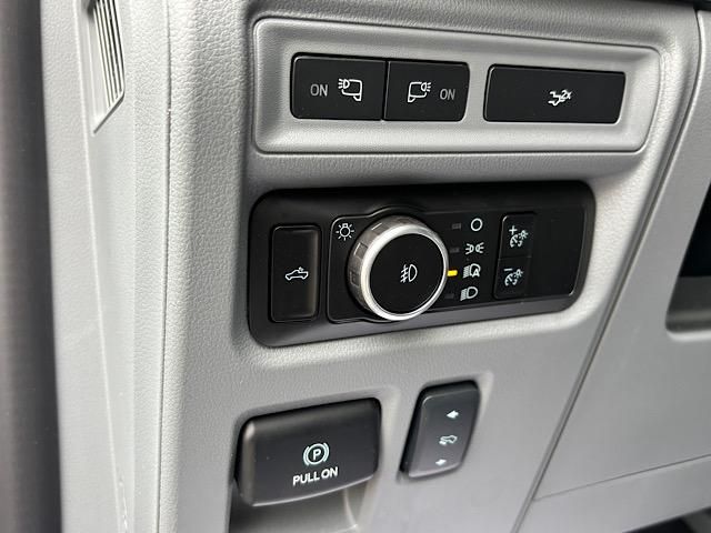2024 Ford F-150 XLT Image 25 of 48