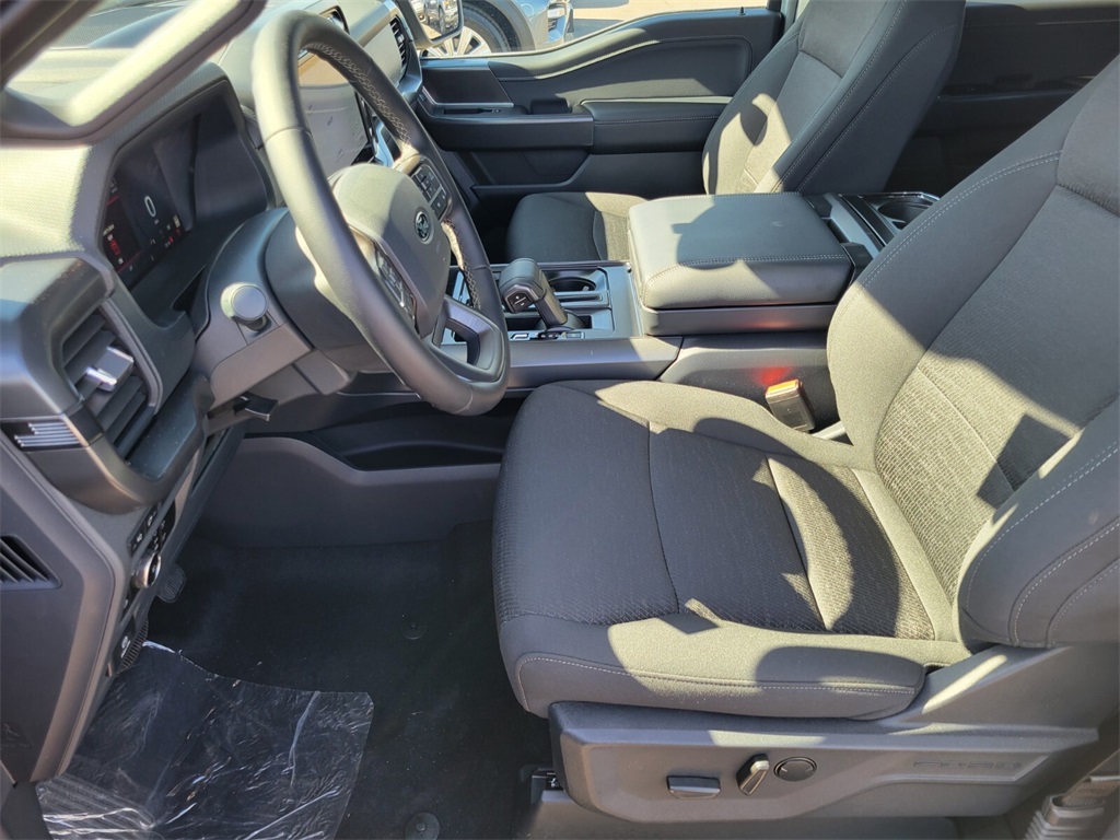Vehicle image 7 of 15