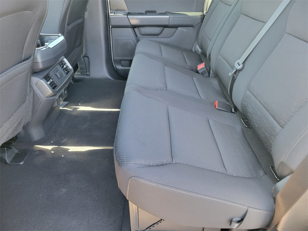 Vehicle image 8 of 15