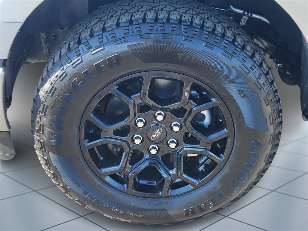 Vehicle image 5 of 15