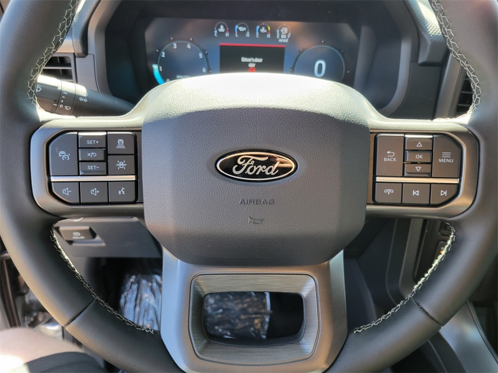 Vehicle image 11 of 15