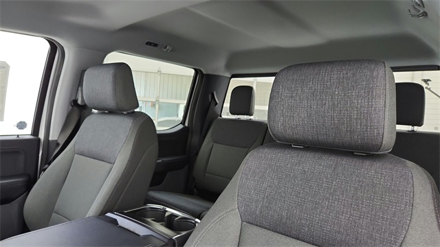 Vehicle image 15 of 24