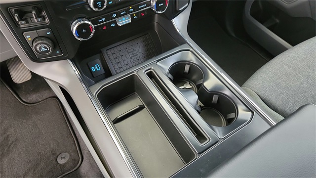 Vehicle image 20 of 24