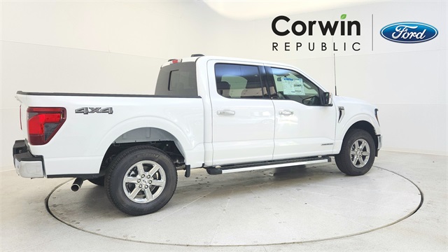 Vehicle image 4 of 24