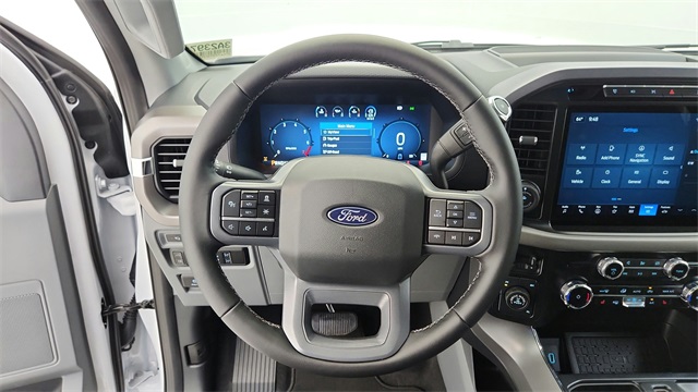 Vehicle image 22 of 24