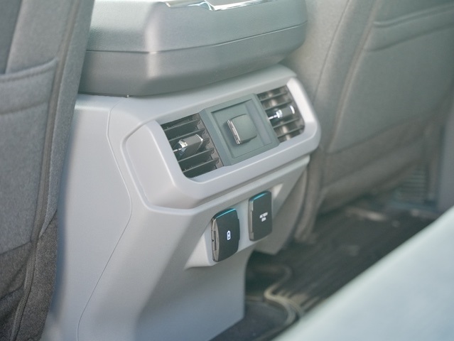 Vehicle image 12 of 39