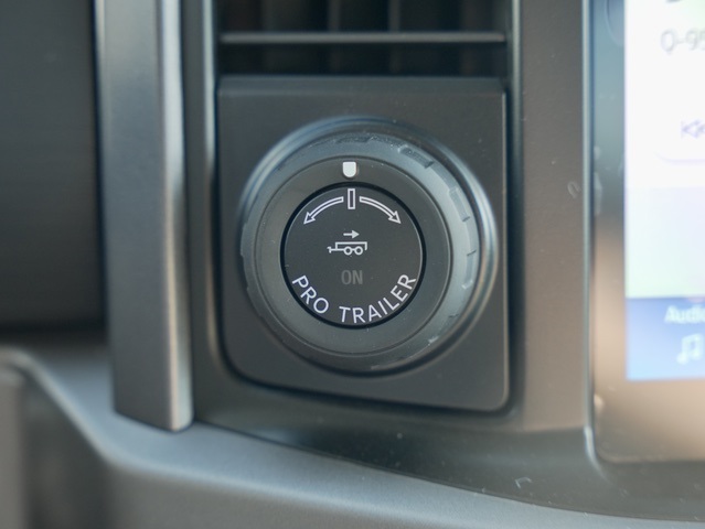 Vehicle image 25 of 39