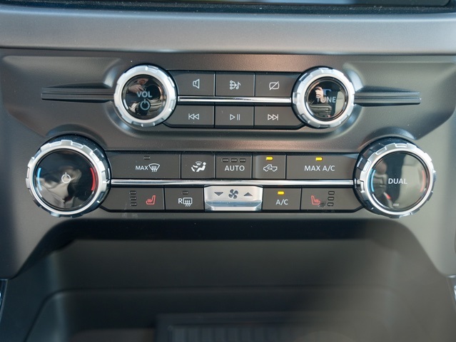 Vehicle image 23 of 39