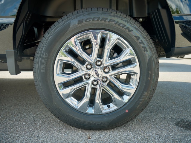 Vehicle image 35 of 39