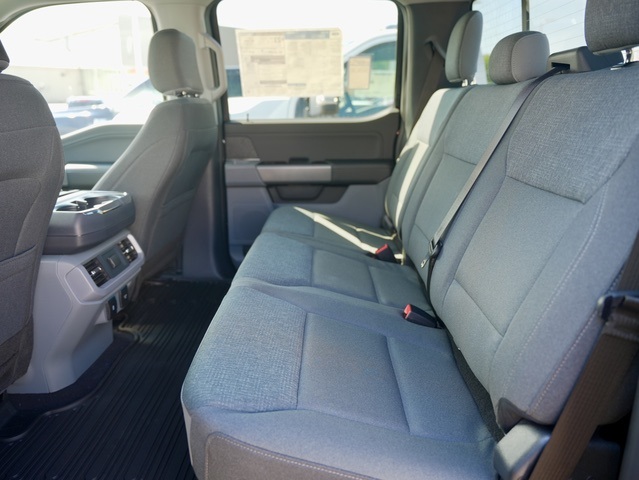 Vehicle image 11 of 39