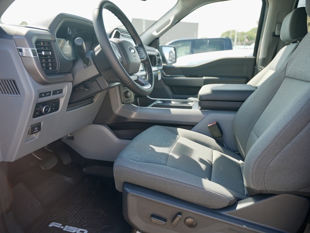 Vehicle image 13 of 39