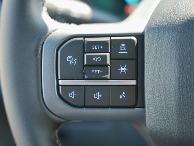 Vehicle image 17 of 39