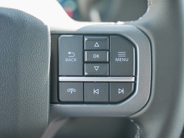 Vehicle image 18 of 39