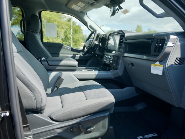 Vehicle image 8 of 39