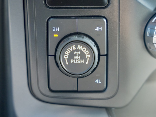 Vehicle image 26 of 39