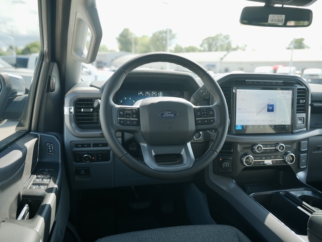 Vehicle image 16 of 39