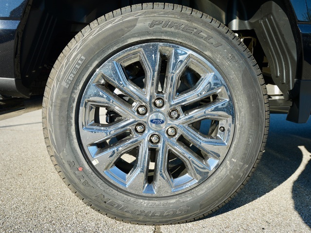 Vehicle image 38 of 41