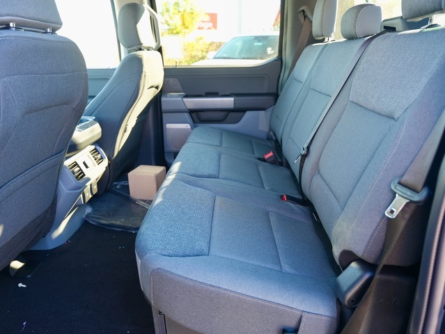 Vehicle image 11 of 41