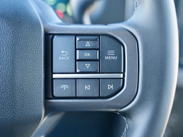 Vehicle image 18 of 41