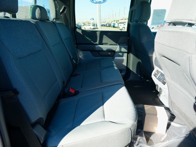 Vehicle image 10 of 41