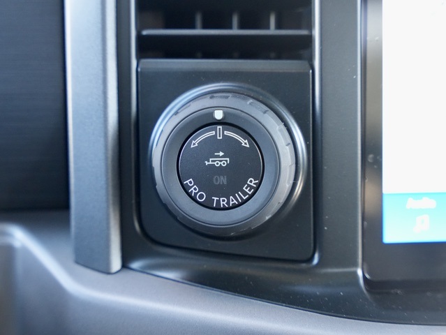 Vehicle image 25 of 41
