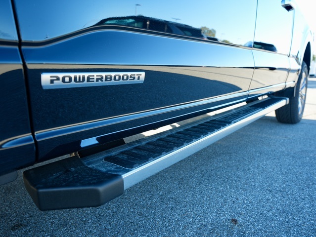Vehicle image 34 of 41