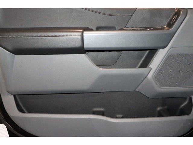 Vehicle image 24 of 28