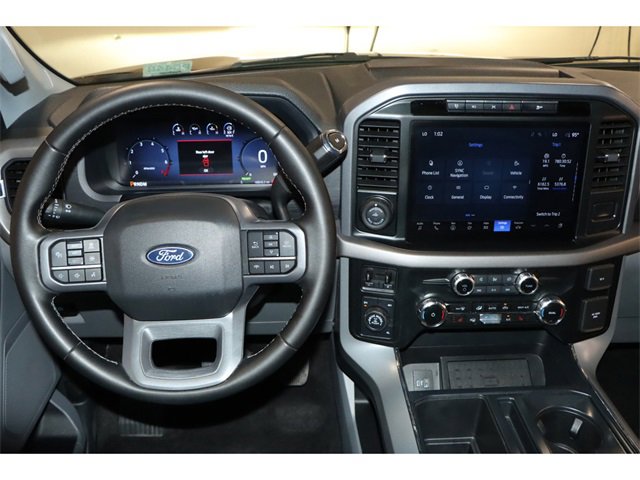 Vehicle image 20 of 28