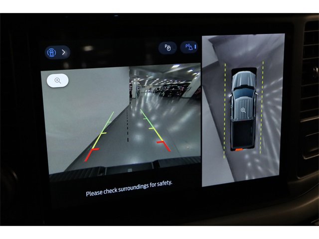 Vehicle image 21 of 28