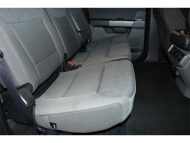 Vehicle image 16 of 28