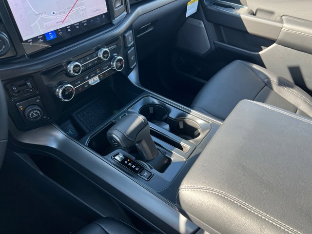 Vehicle image 13 of 22